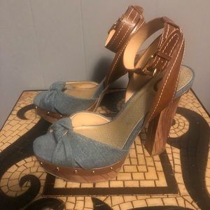 Denim studded heel good condition. Barely worn.